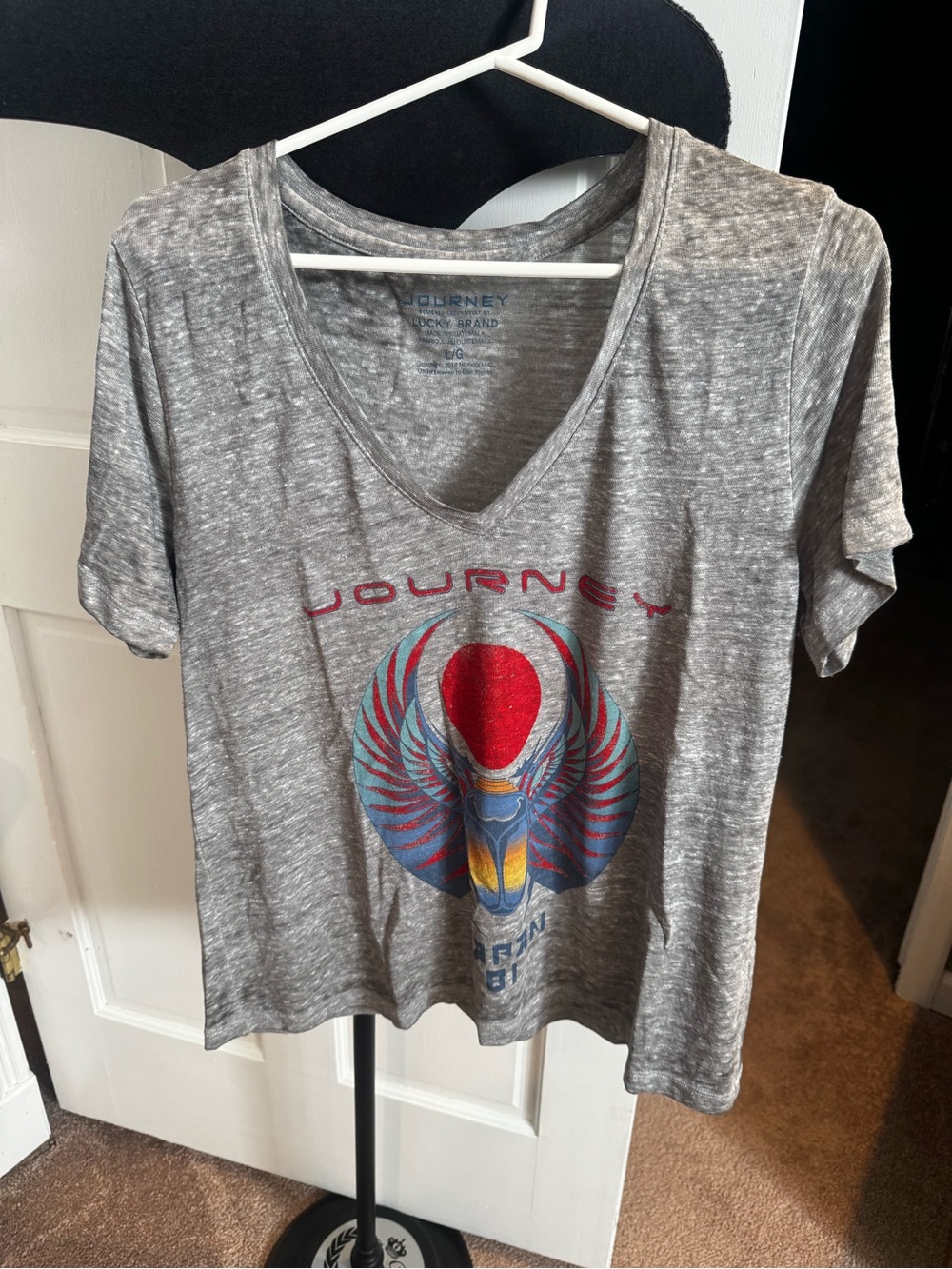 Journey Graphic V-Neck Tee Japan 81
